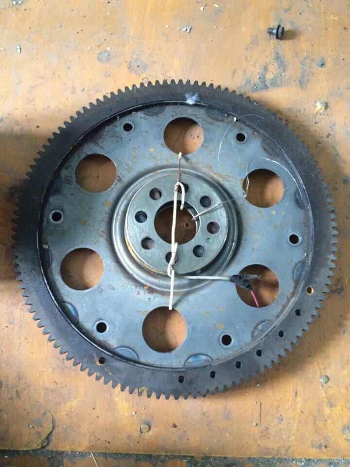 Крышка маховика 3s-fe. Маховик 3s. Маховик 3s. Маховик altezza 3s-ge rs mt. Облегчённый маховик 3.