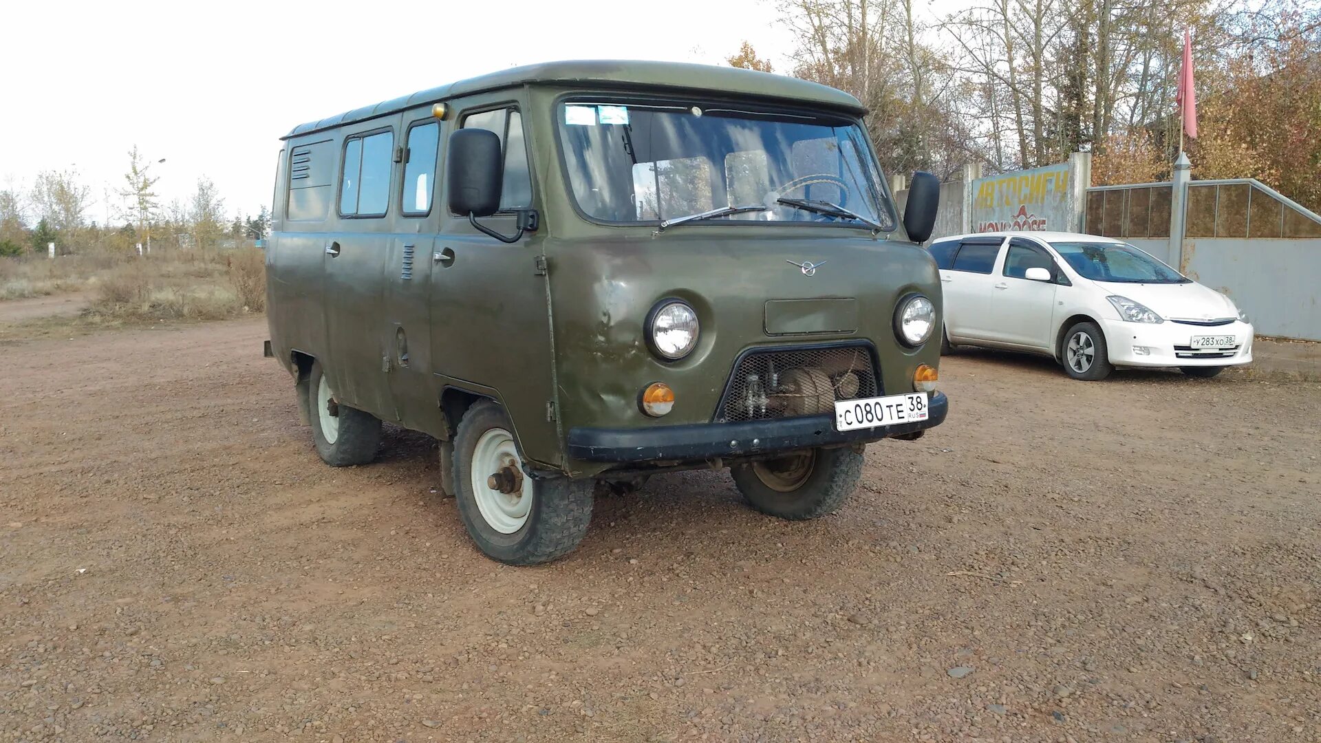 Купить буханку в новосибирске. УАЗ Буханка 3909. Легковой автомобиль УАЗ 3909. УАЗ Буханка 3909 серебристый металлик. ПТС УАЗ Буханка 3909.