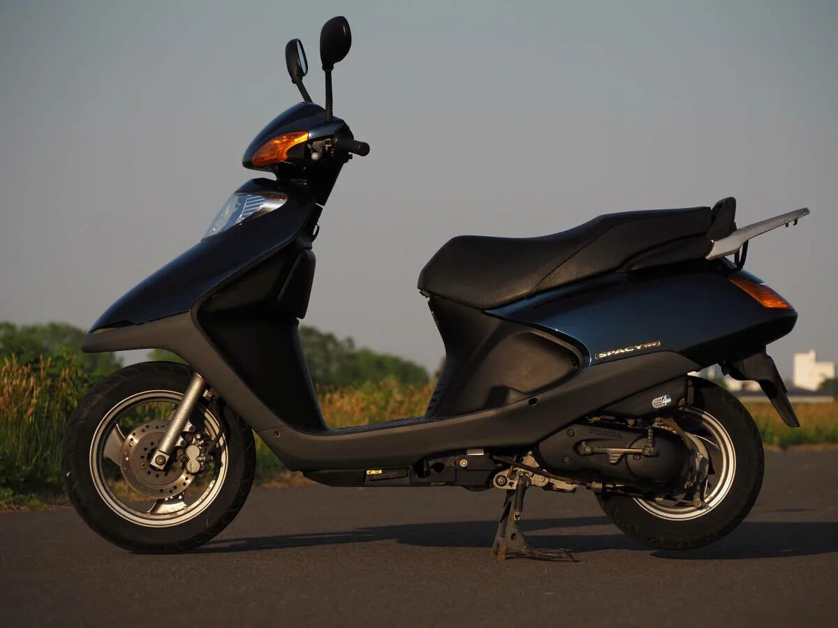 Honda dio старый. Honda innova. Мопед хонда 110 кубов. Хонда дио аф 58. Хонда брос 650.