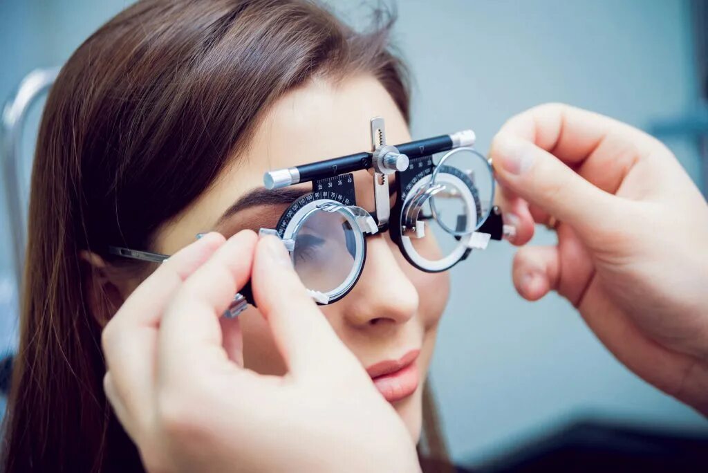 Eye center