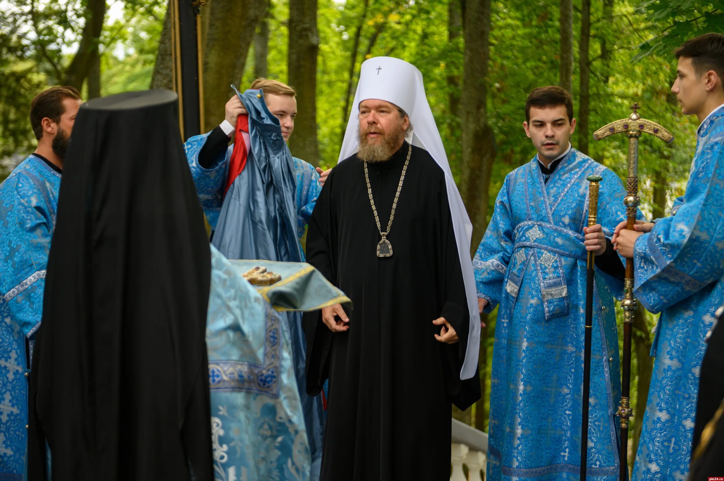 Епархиальное управление г. Приходы псковской епархии. Священники троицкого собора псков. Приходы псковской епархии. Приходы псковской епархии.