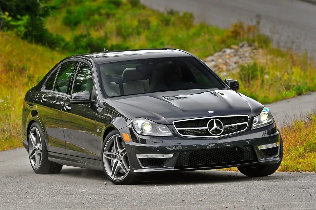 Mercedes ц. Mercedes Benz w204 c350. Mercedes Benz c63 AMG 2012. Mercedes Benz c63 AMG w204. Mercedes Benz w204 AMG.