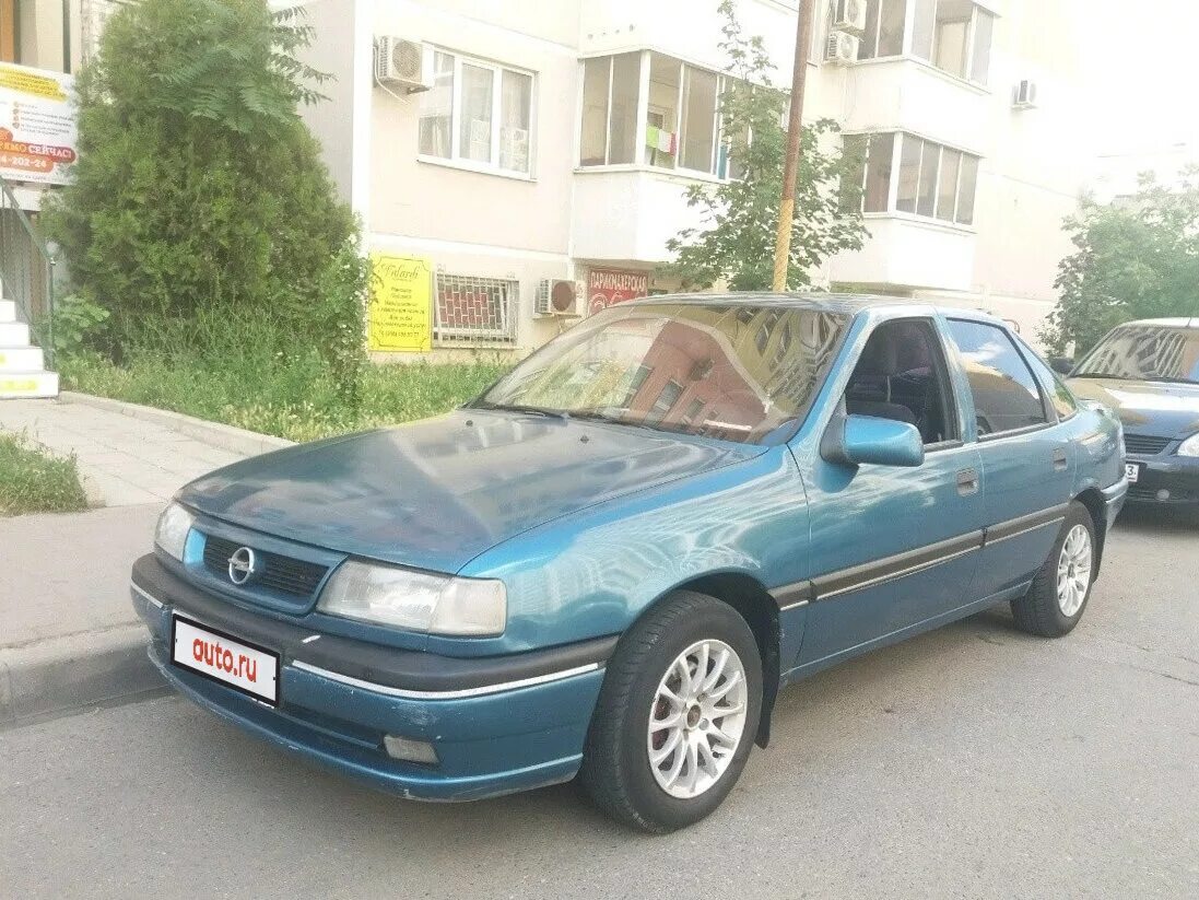 Opel vectra c opc. Опель вектра 1996. Opel vectra 1. Opel vectra синяя. Синий опель вектра б хэтчбек.