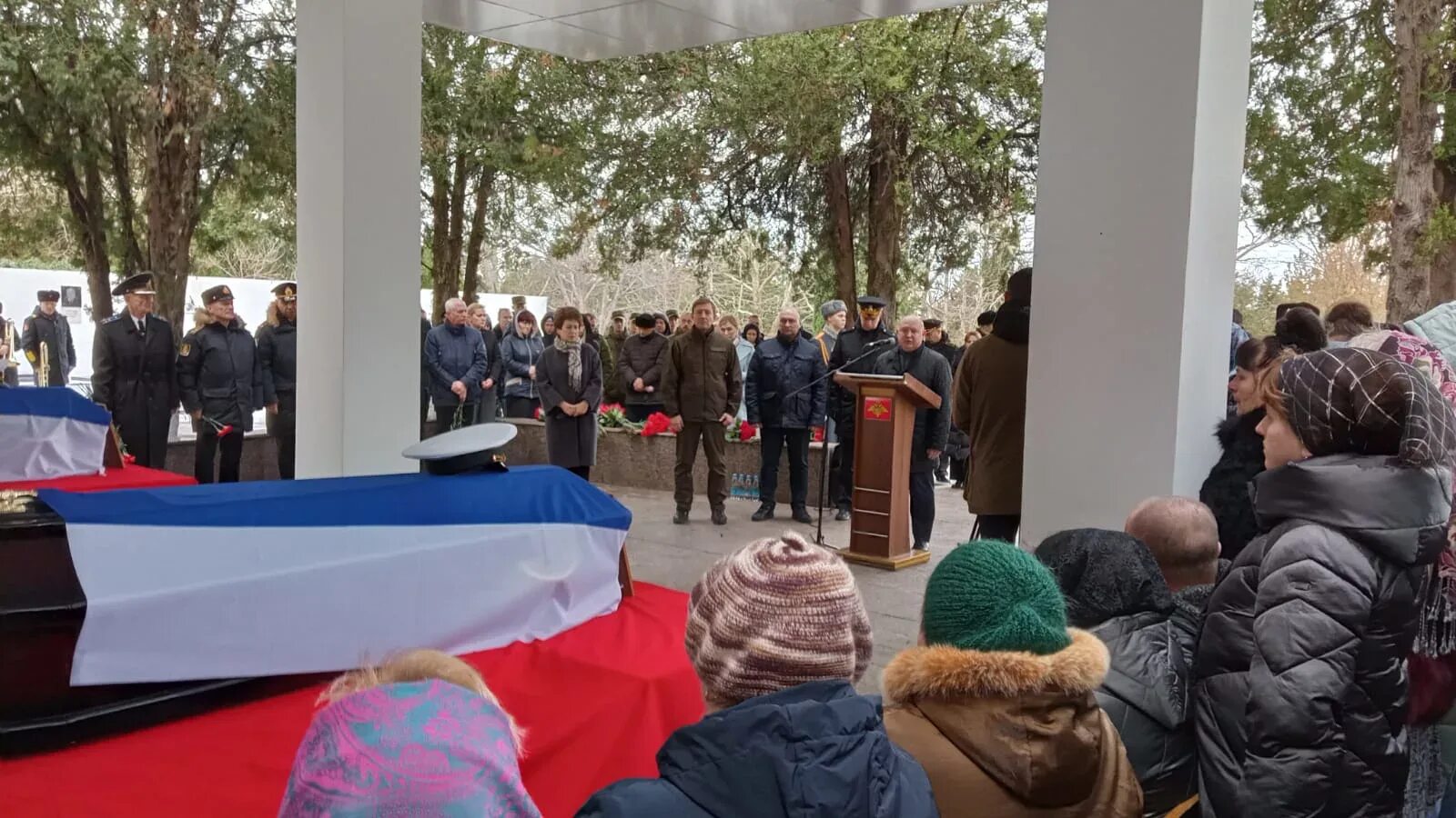 Севастополь похоронили. В Севастополе простились с погибшим. Севастополь прощание с погибшими. Траурная церемония. Простились с погибшими морпехами в Севастополе.