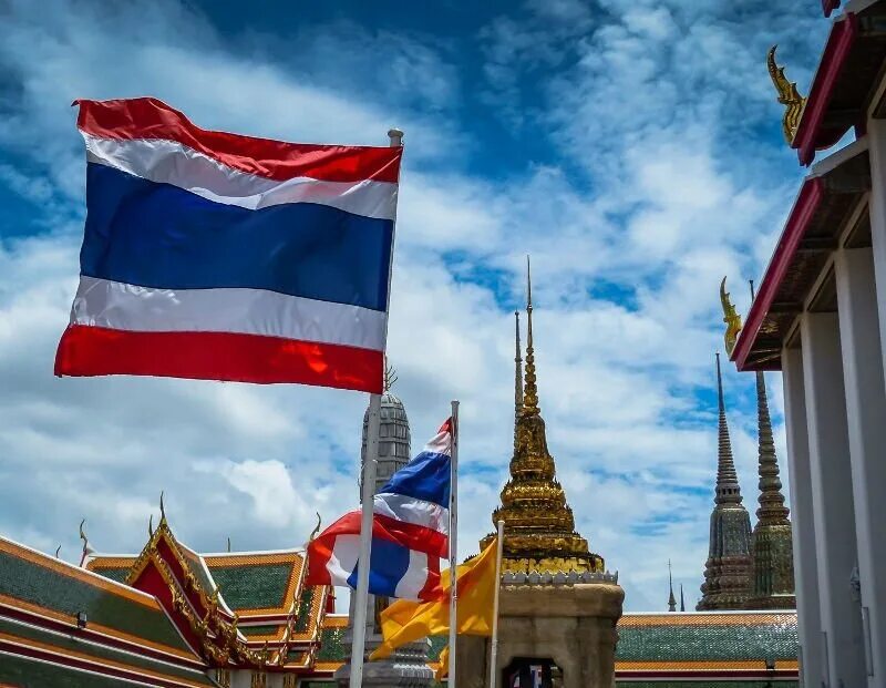 Флаг Тайланда. Королевство Тайланд флаг. Флаг Thailand Таиланд. Тайланд Бангкок флаг.