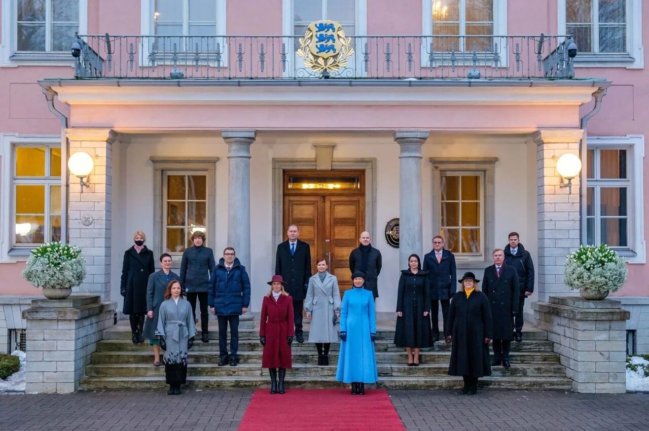 The new government has. Правительство Эстонии. Кая Каллас и Керсти Кальюлайд. Дом правительства Эстонии. Правительство эстонской Республики.