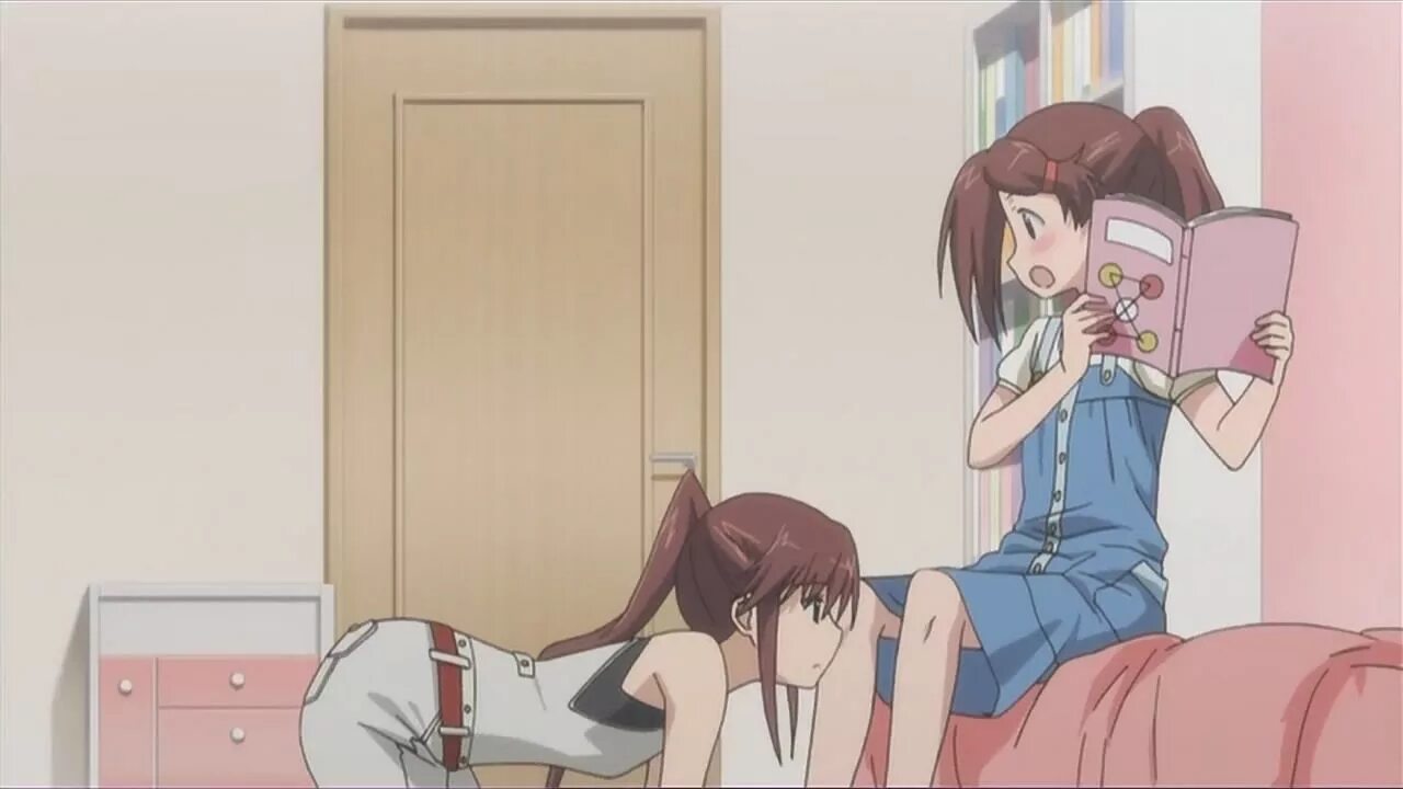 Брат слизывает. KISSXSIS / поцелуй сестёр куни.