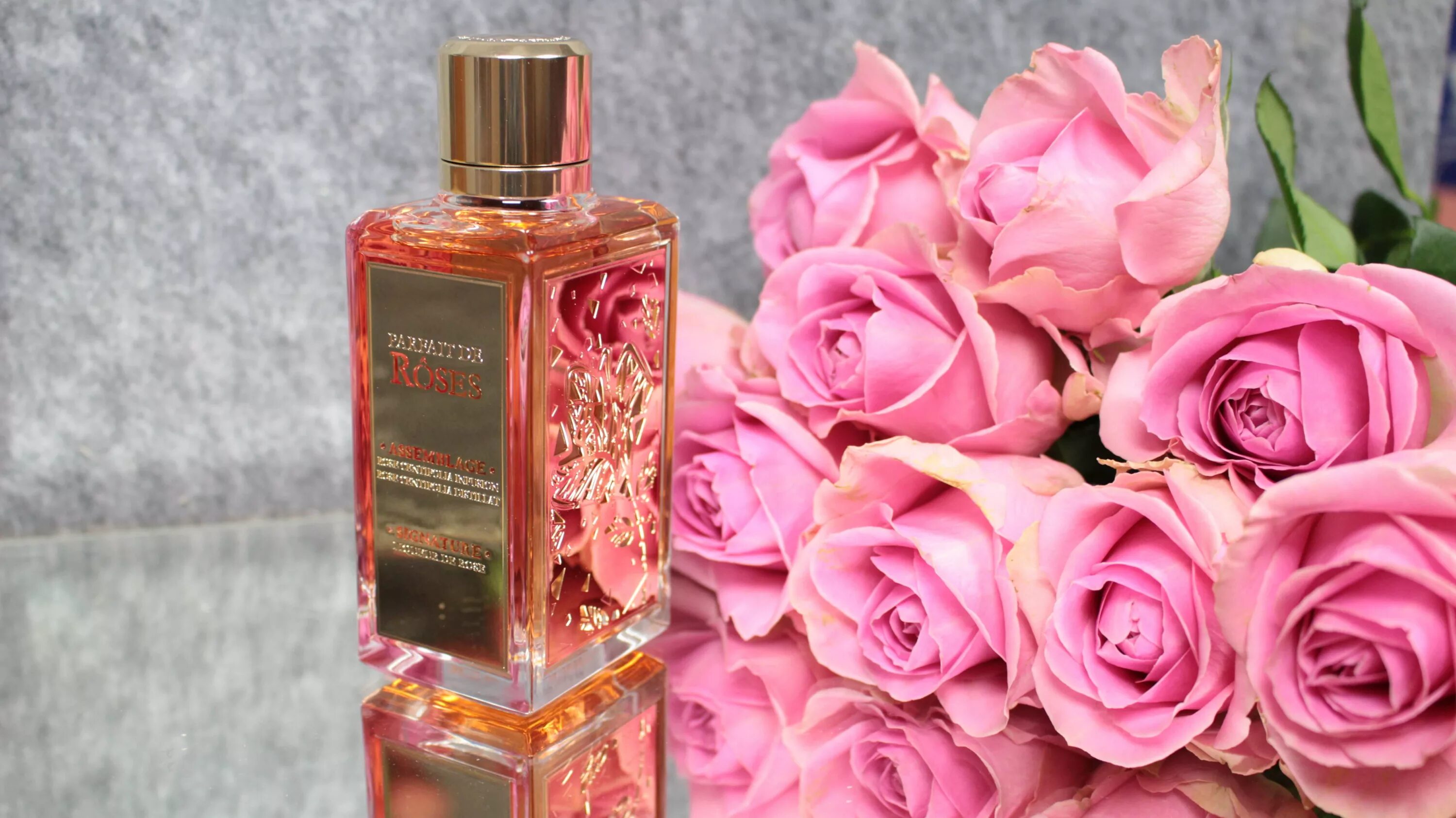 Нежным ароматом роз. Maison Lancome Rose духи. Ланком маисон пион. Ланком духи пион.