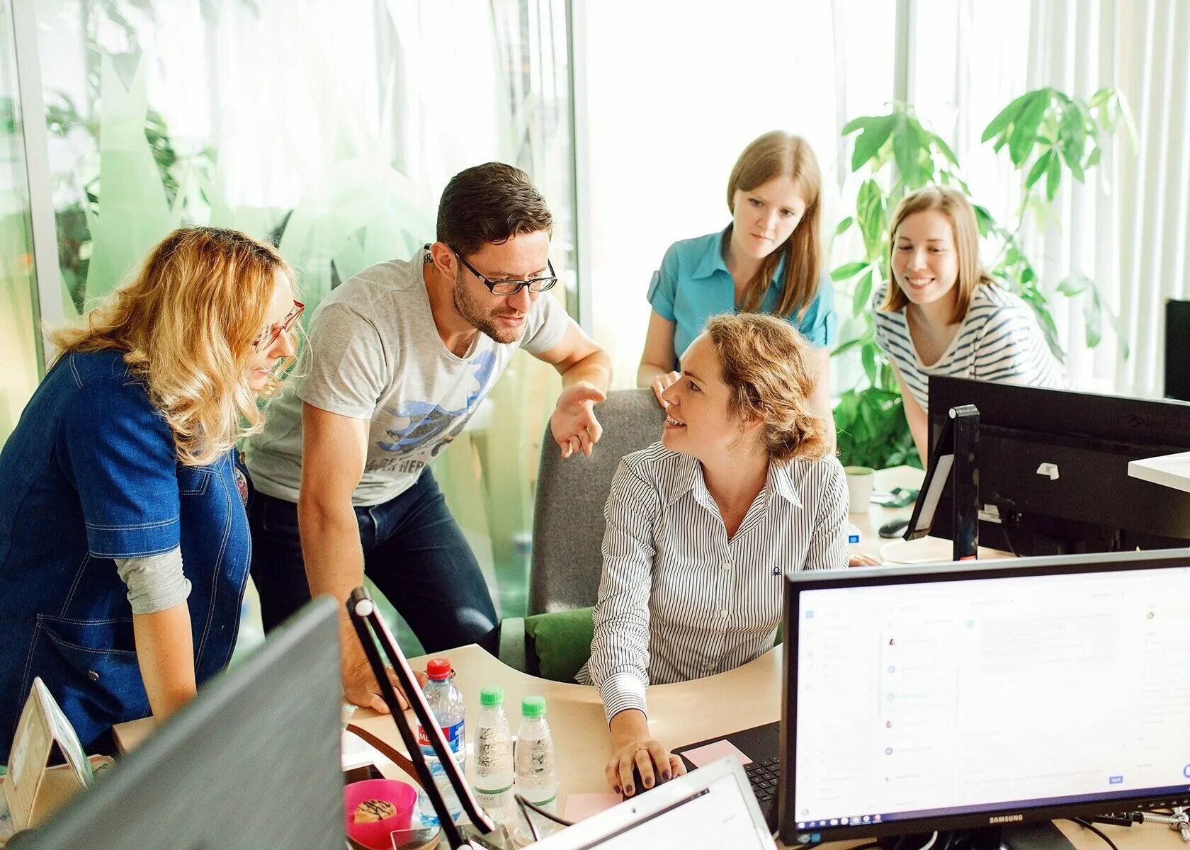 подростки коворкинг. стартап. как сделать стартап проект в колледже. технические проекты и стартапы. It коворкинг.