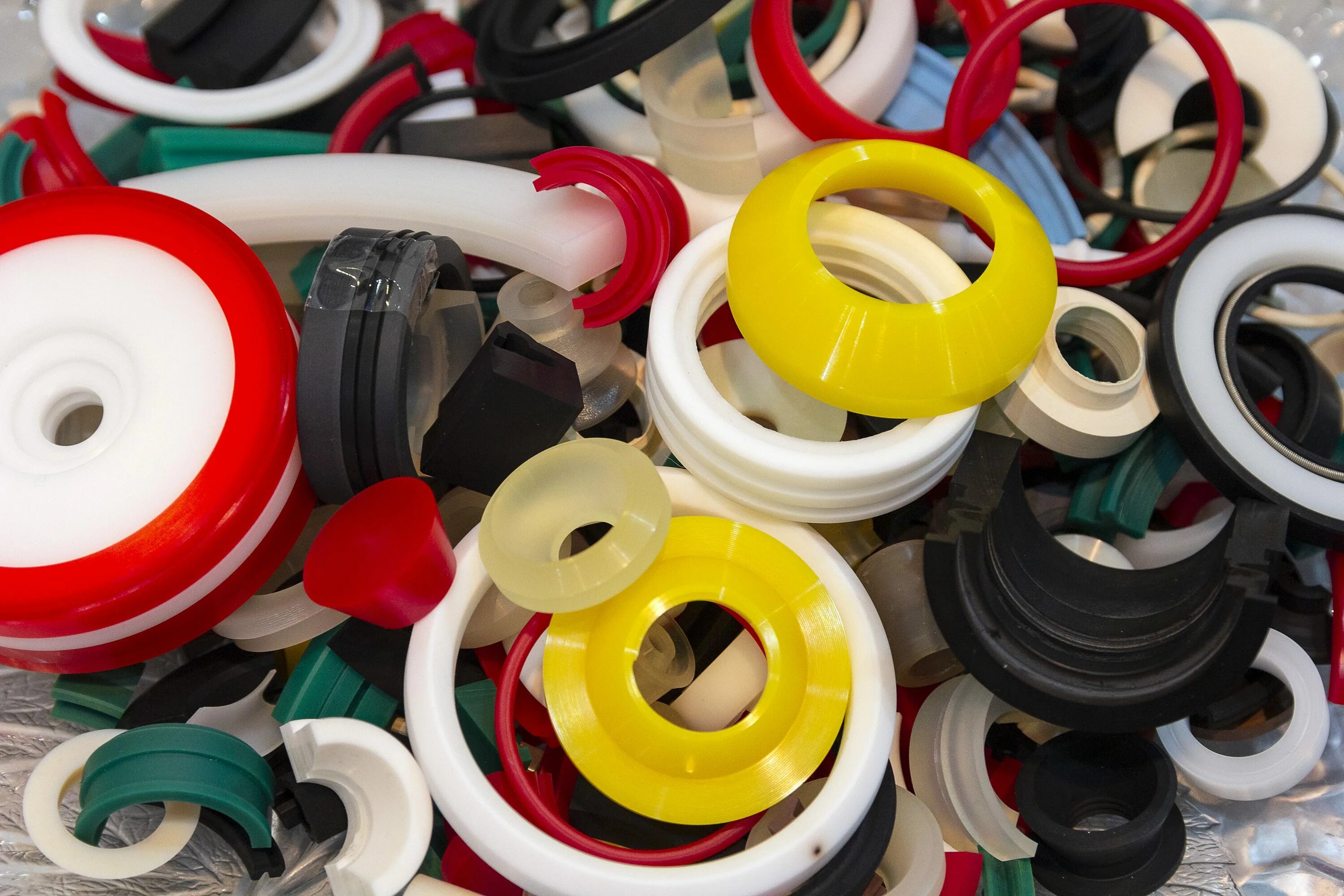 Пластмассы в промышленности. Рти резинотехнические изделия. Rubber plastic. Резиновые детали. Эластомеры.