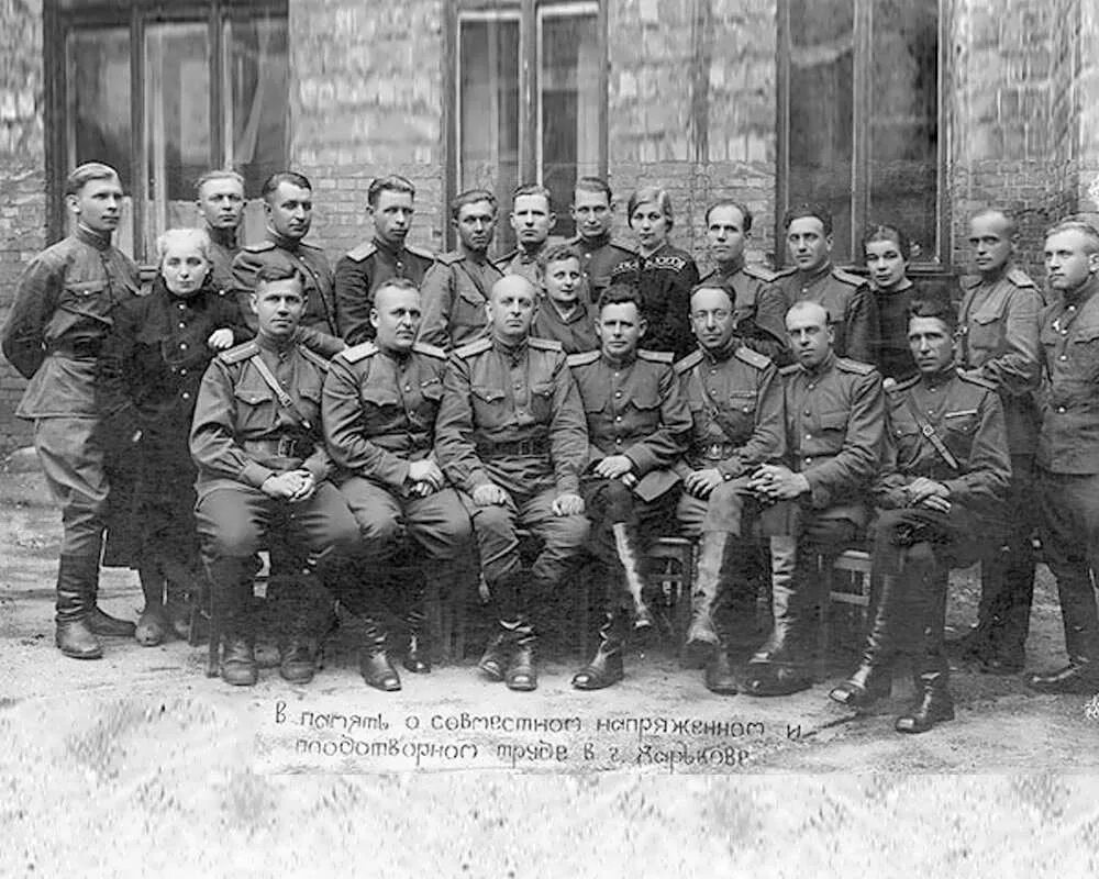 банды в военное время. бандиты 30-х годов ссср. сотрудники нквд в годы великой отечественной войны 1941-1945. банды в военное время. отряды красной гвардии 1917.