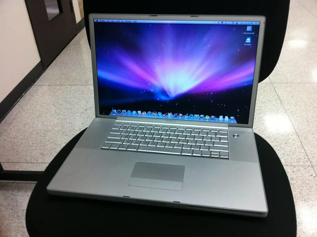 Power book s. Apple POWERBOOK g4. MACBOOK POWERBOOK g4. POWERBOOK g4 17. POWERBOOK g4 17 дюймов.