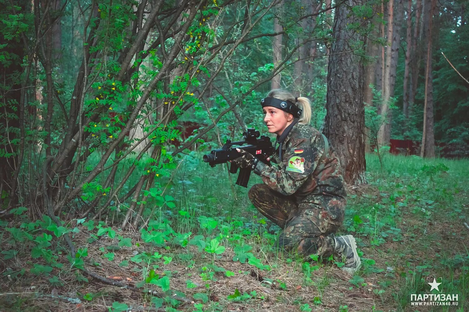 Лазертаг на природе. Партизаны герои советского союза великой отечественной. Герои партизанской войны. Дети партизаны герои. Беларусь партизанская.