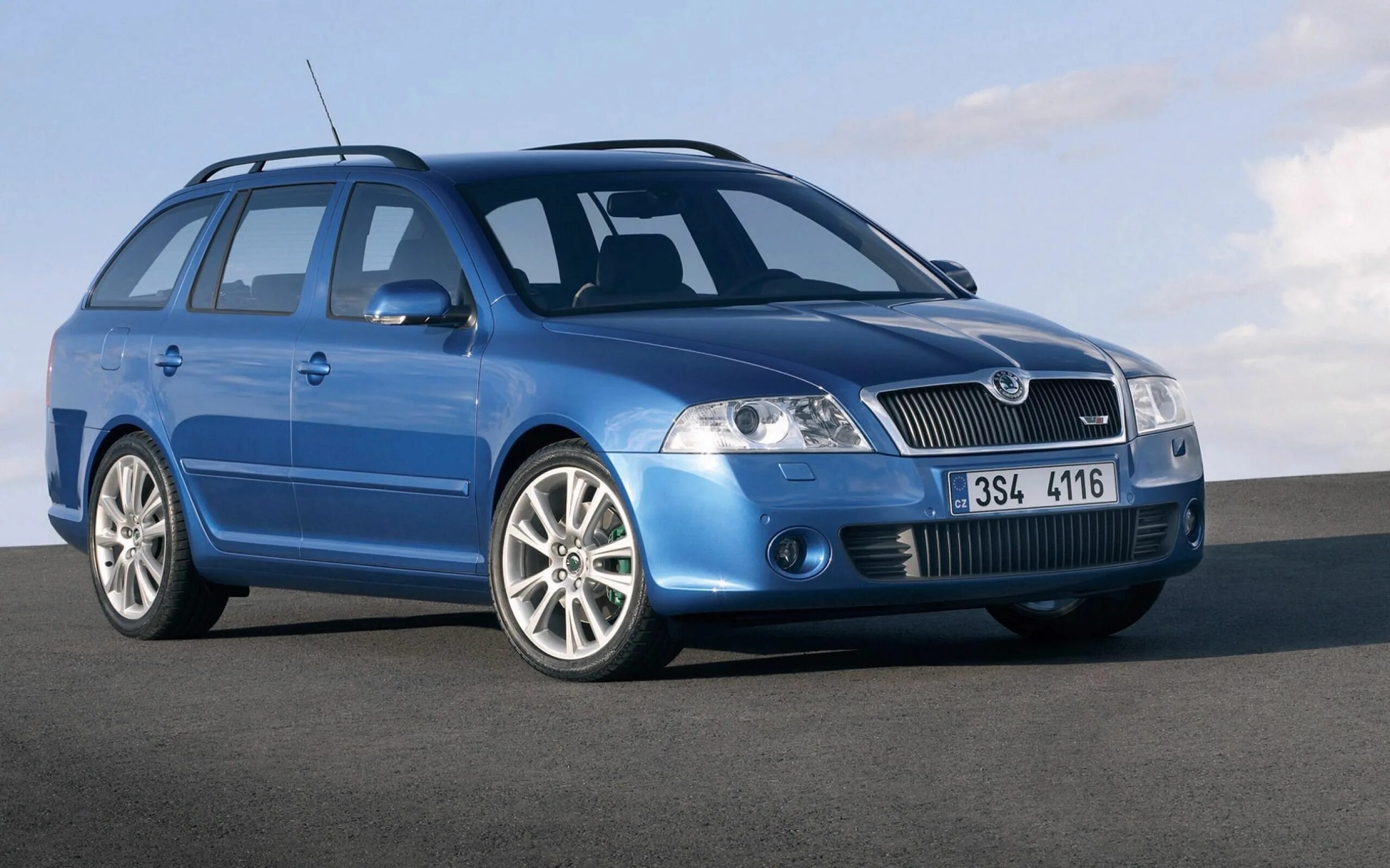 Октавию комби. Skoda Octavia Combi 2. Škoda Octavia Combi RS. Skoda Octavia RS 2006. Skoda Octavia a5 RS Combi.