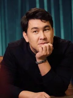 Азамат Мусагалиев.