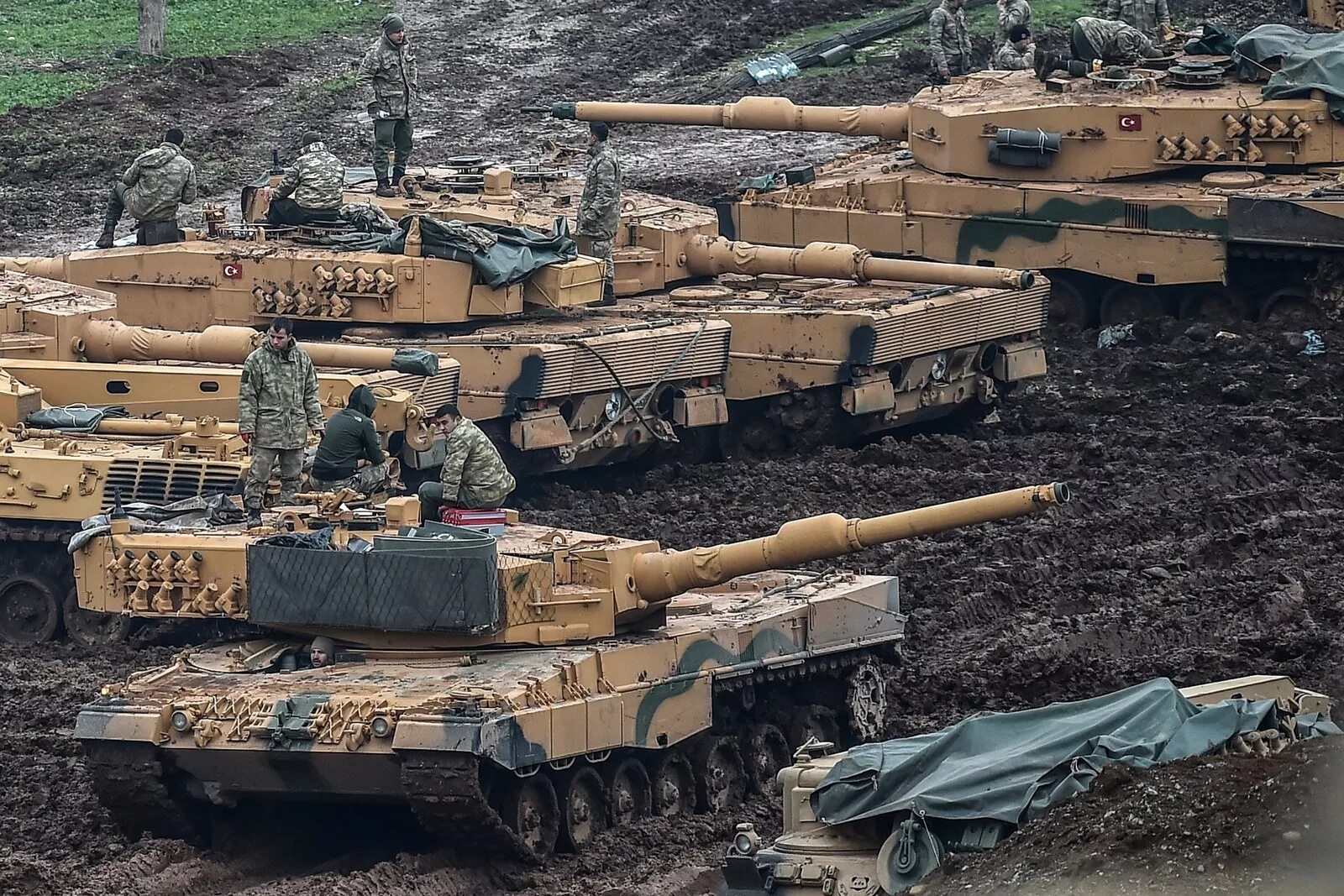 2 2 4 turkey. Турецкий Leopard 2a4. Leopard 2a4 в Сирии. Турецкий танк Leopard 2a4 Аль-баб.