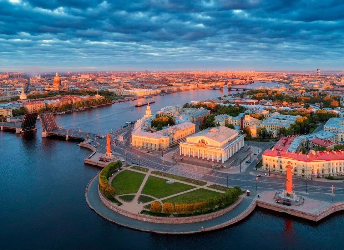 Что общего санкт петербург. Стрелка васильевского острова санкт-петербург. питер стрелка васильевского острова. ансамбль стрелки васильевского острова. стрелка васильевского острова, адмиралтейство а.д. захарова..
