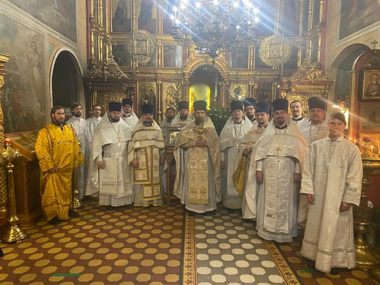 храм в честь василия великого. служба в храме 13 января. храм василия великого. подольск епархия. служба в храме 13 января.