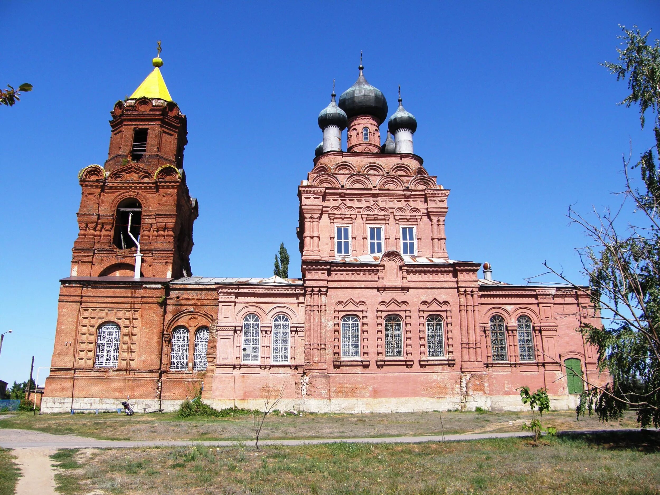 Рп5 троицкое. Церковь Троицы Живоначальной (Маньково-Калитвенское). Свято-Троицкий храм село Маньково Калитвенское. Храм в Маньково Калитвенское Чертковского района Ростовской области. Село Маньково Калитвенское Чертковского района Ростовской области.