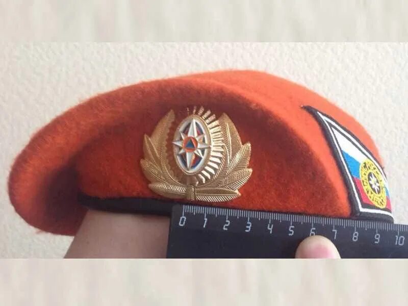 Берет чехия tonak. Берет вдв 1990. Берет вдв капелька. Гладить берет. Гладить берет.