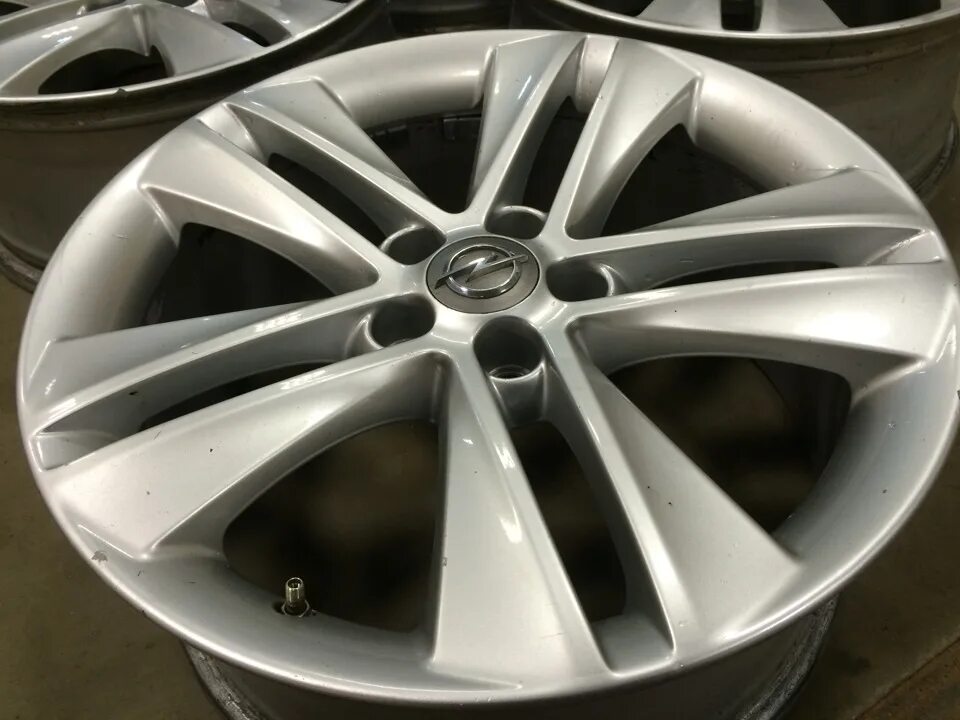 Диски опель 5 105. R18 5/110 диски опель. оригинальные диски r18 opel astra h. диски опель 5 110. диски meriva r18.