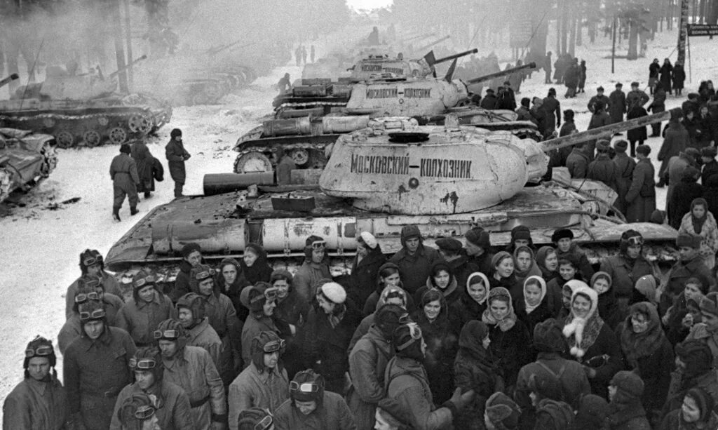 Советские танки 1942 года. Танк кв 1942 год. Подбитые танки вов 1941-1945. Кв-1 1942 года. Танк 1942.