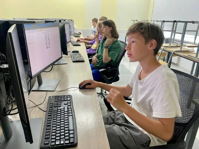 Профессия программист после 9 класса. Программист колледж. Колледж новосибирска программист. Новосибирский колледж печати и информационных технологий нкпиит. Колледж новосибирска программист.