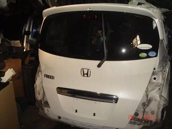 Дверь хонда фрид купить. Дверь багажника Honda freed gb3 b557p. Электронная дверь на Хонда Фрид 2014. Хонда Фрид 2019 GB-5 дверь багажника артикул. Хонда Фрид задняя дверь 70 на 30.