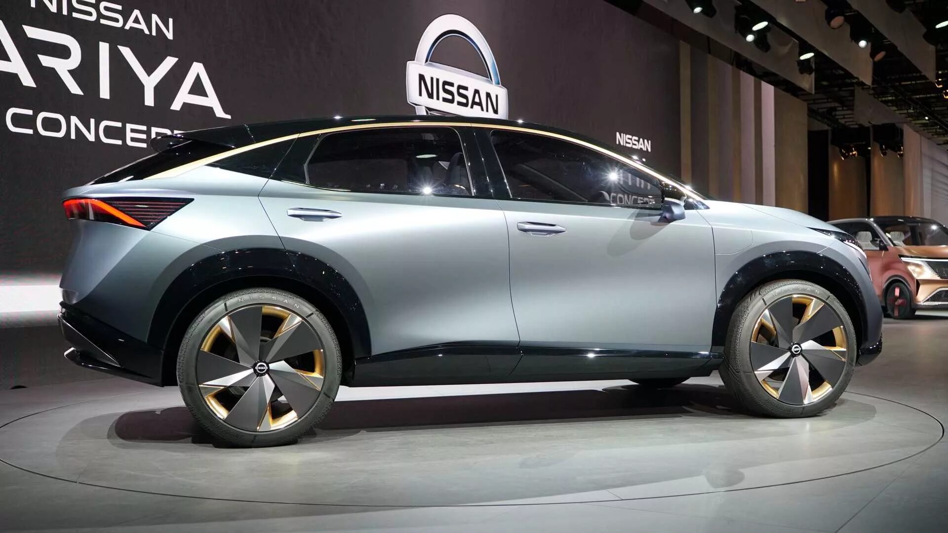 Ниссан ария обзор. Nissan ariya. электромобиль ниссан ария. nissan электромобиль кроссовер. кроссовер купе ниссан.