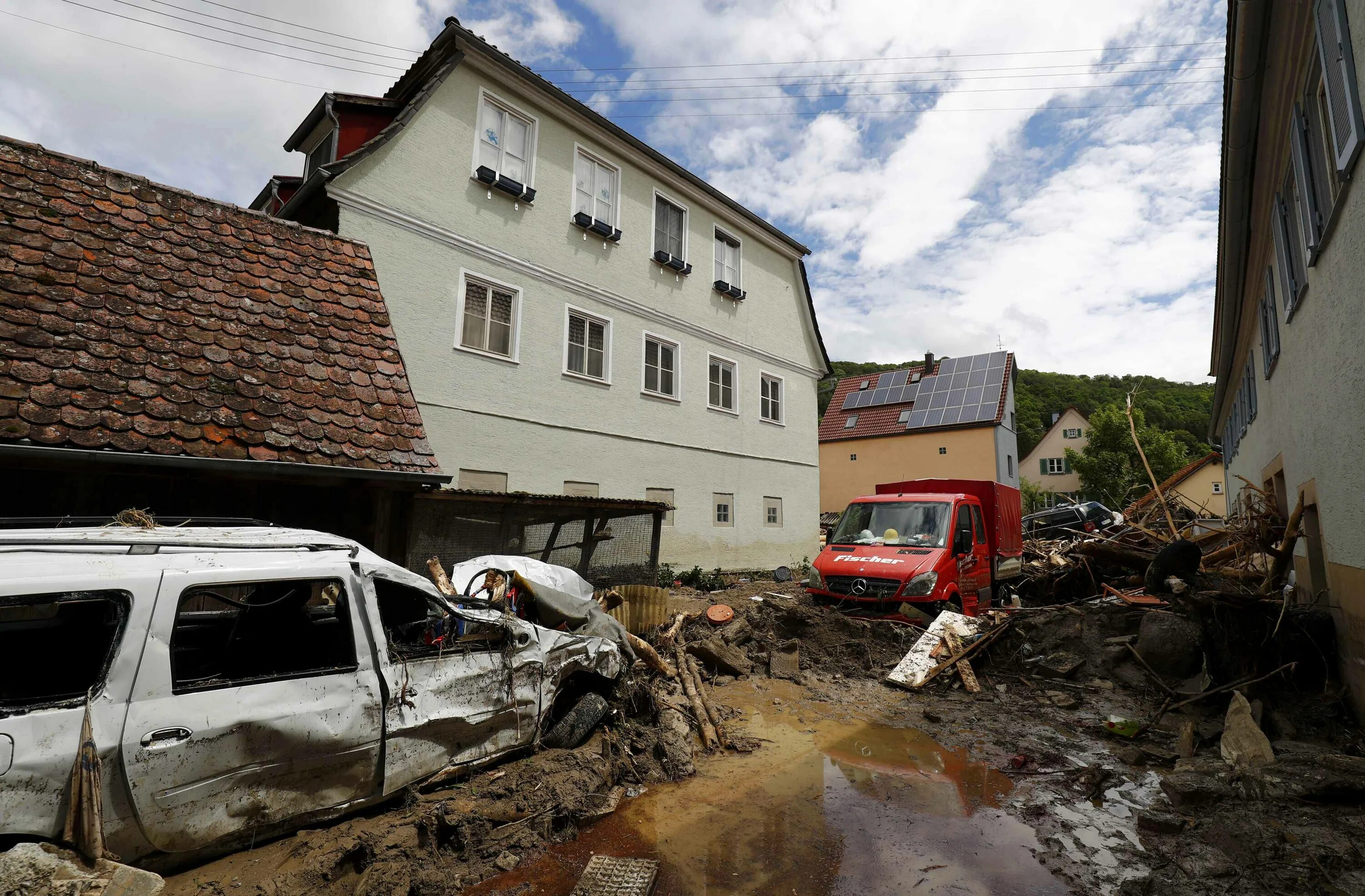 Последствия наводнения. Наводнение в Германии. Последствия наводнения в Германии. Последствия после наводнения. Последствия наводнений фото.