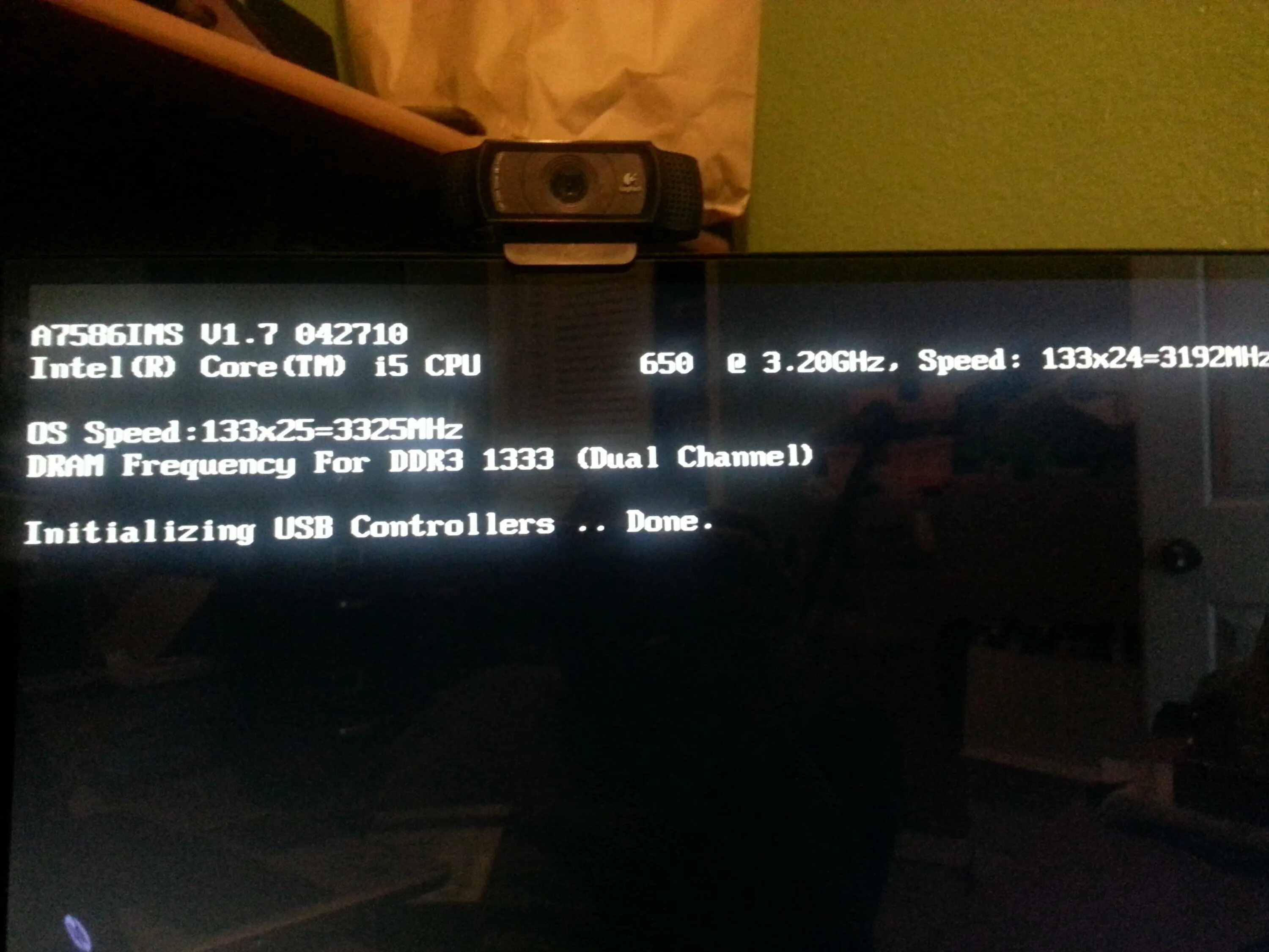 Initialising usb controllers. Initialising usb controllers
