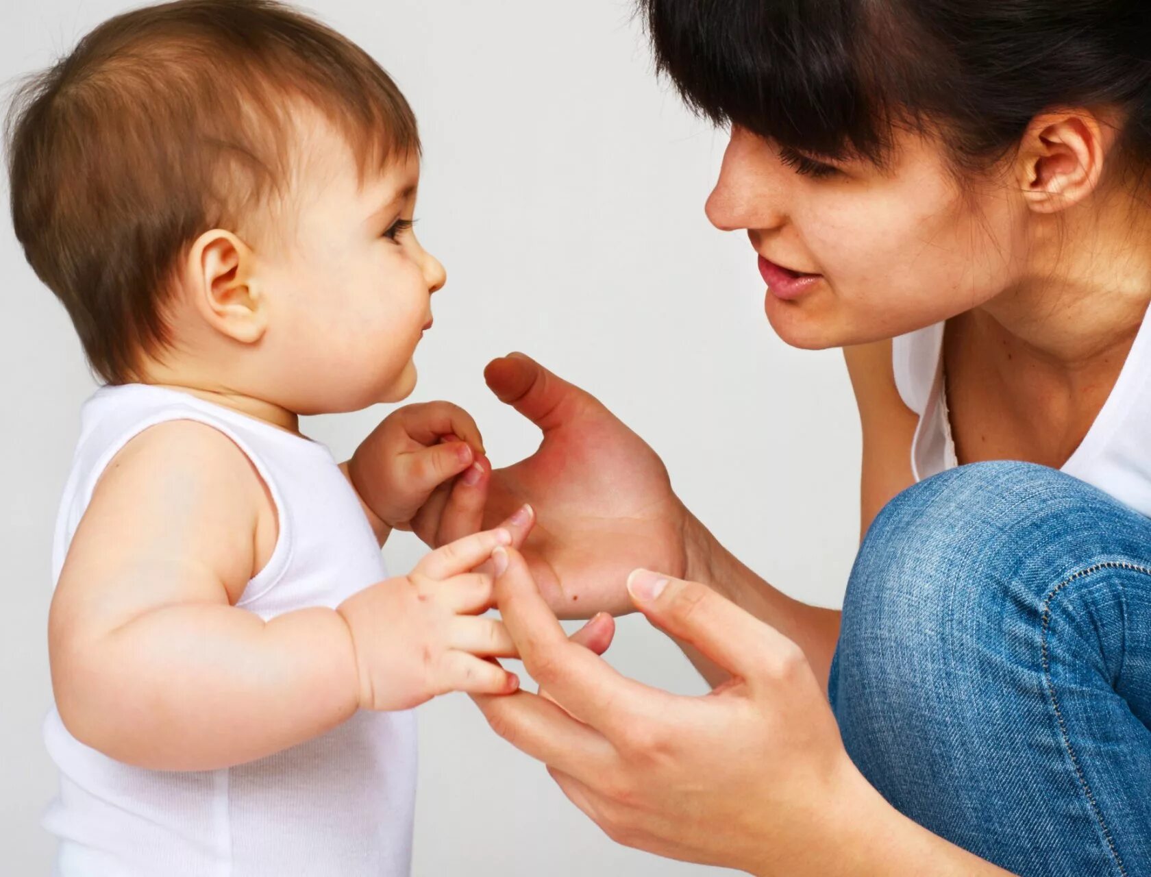 Речь ребенка. Формы общения ребенка со взрослым в дошкольном возрасте. Сотрудничество и общение ребенка со взрослым. Развитие в младенческом возрасте. Общение в младенческом возрасте.