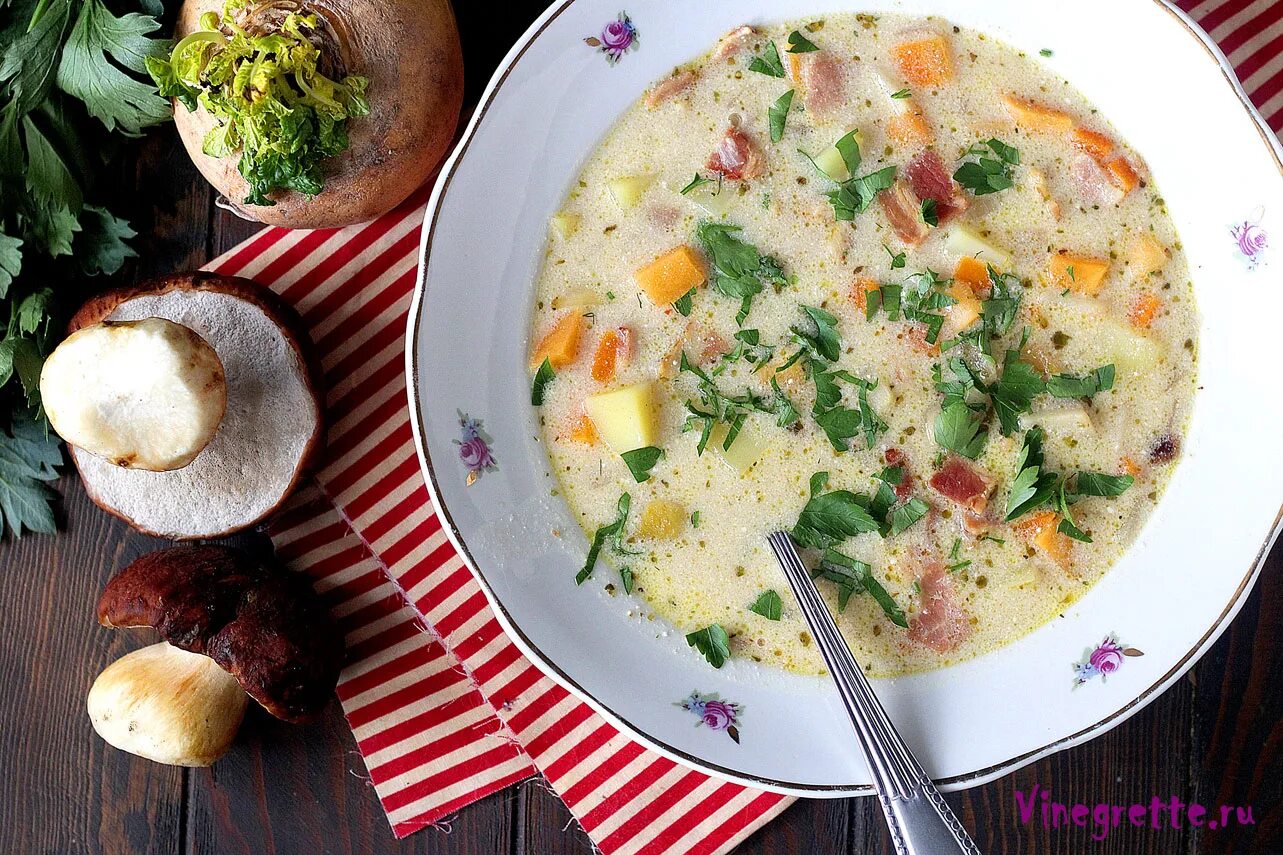 картофельный салат. картофельный салат по-венски. венский шницель, австрия. горячий картофельный салат. венский картофельный салат (wiener erdäpfelsalat).