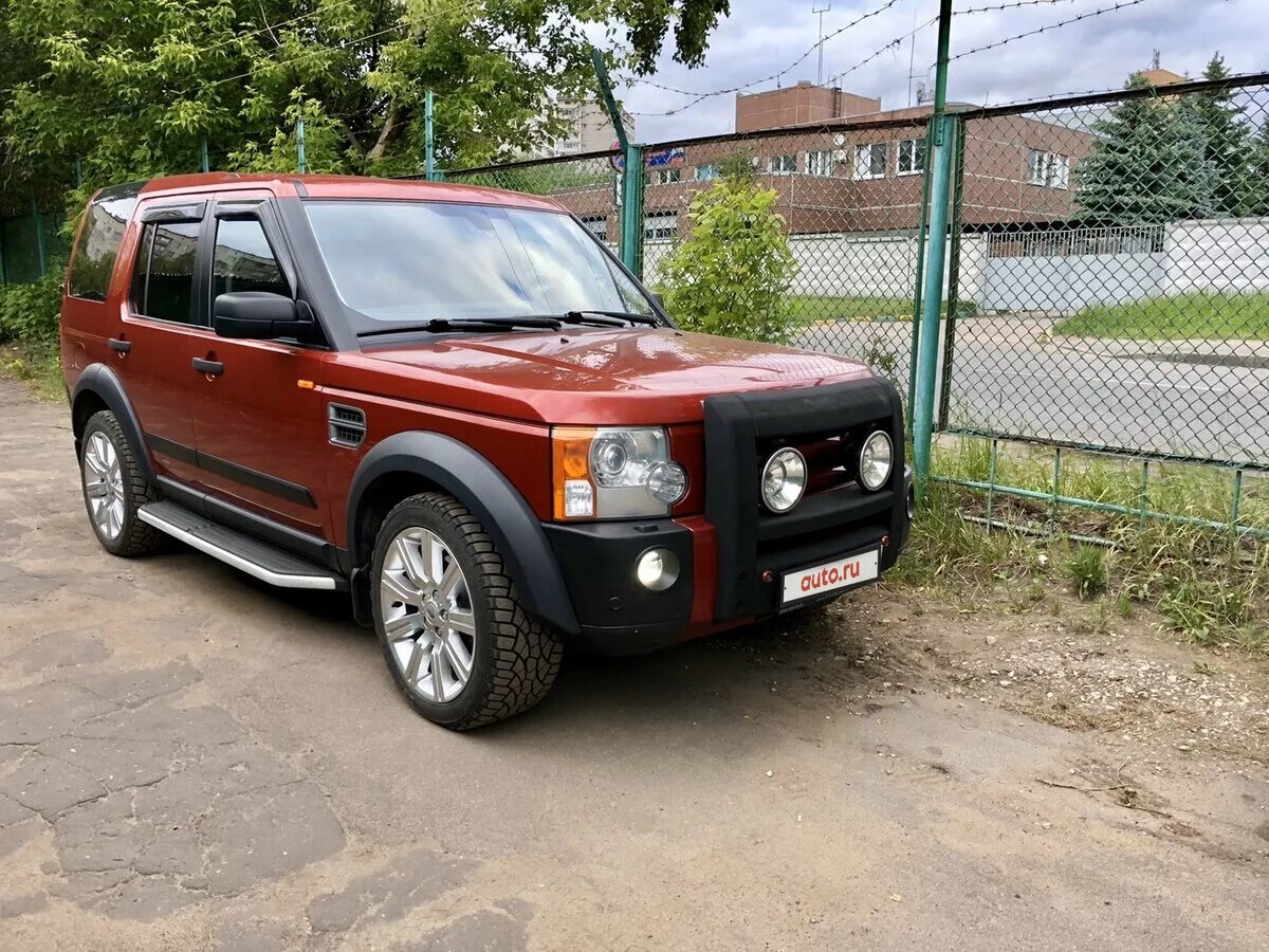 Купить бу дискавери 4. Land Rover Discovery 3 красный. Land Rover Discovery 3 2007. Land Rover Discovery 3 4.4. Land Rover Discovery 3 r20.