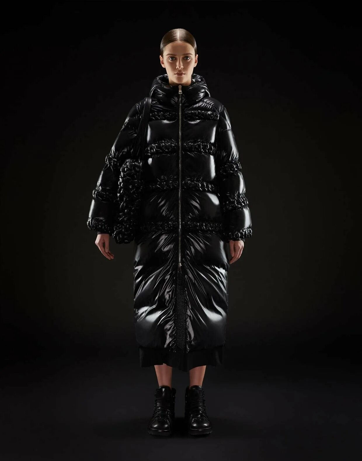 пуховик монклер женский длинный. удлиненный пуховик монклер. пуховик валентино монклер. пуховик монклер женский длинный. белый пуховик монклер.