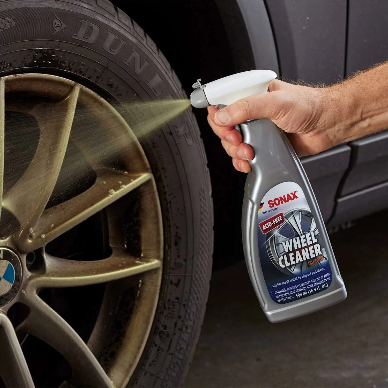 Очистка дисков автомобиля. Sonax 230200. Sonax Wheel Cleaner. Sonax Xtreme Wheel Cleaner. Sonax 416241.