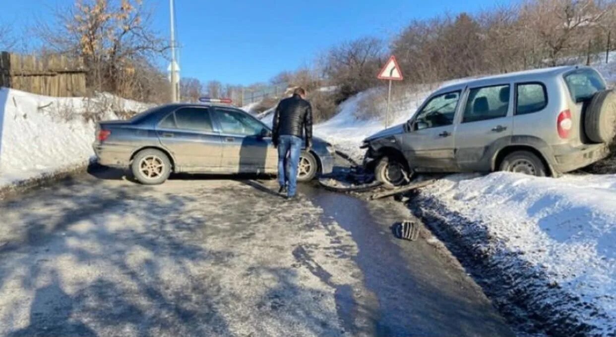 Авария в Юбилейном Саратов. Происшествия Сеченский район. ДТП Волжский в поселке Уральский.