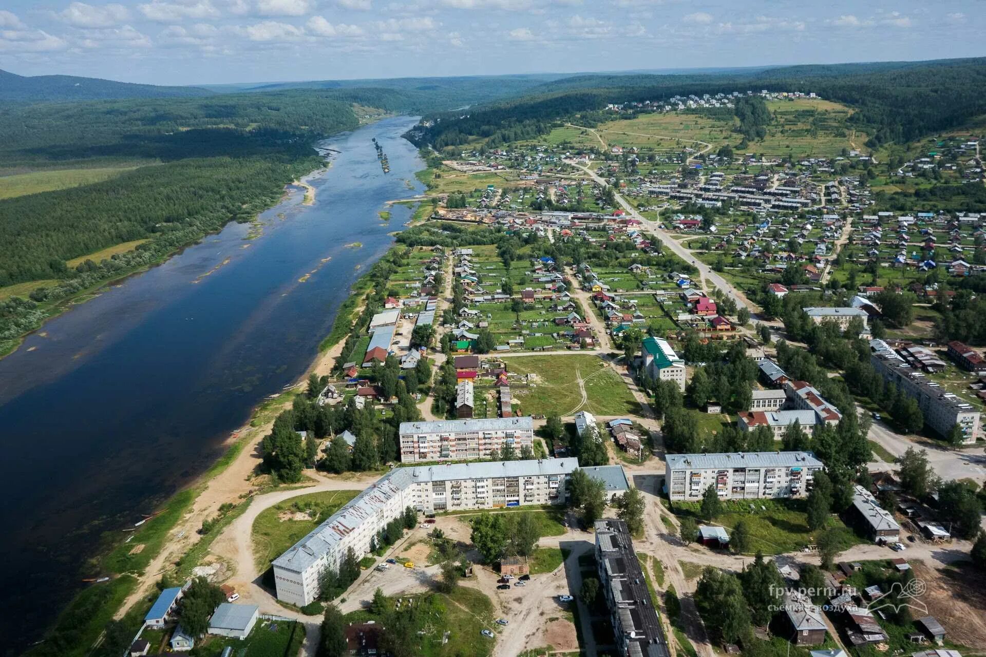 Сколько сейчас в пермском крае. Красновишерск Пермский край. Красновишерск Пермский край с высоты птичьего полета. Город Красновишерск Пермский край достопримечательности. Красновишерск Пермский край достопримечательности.