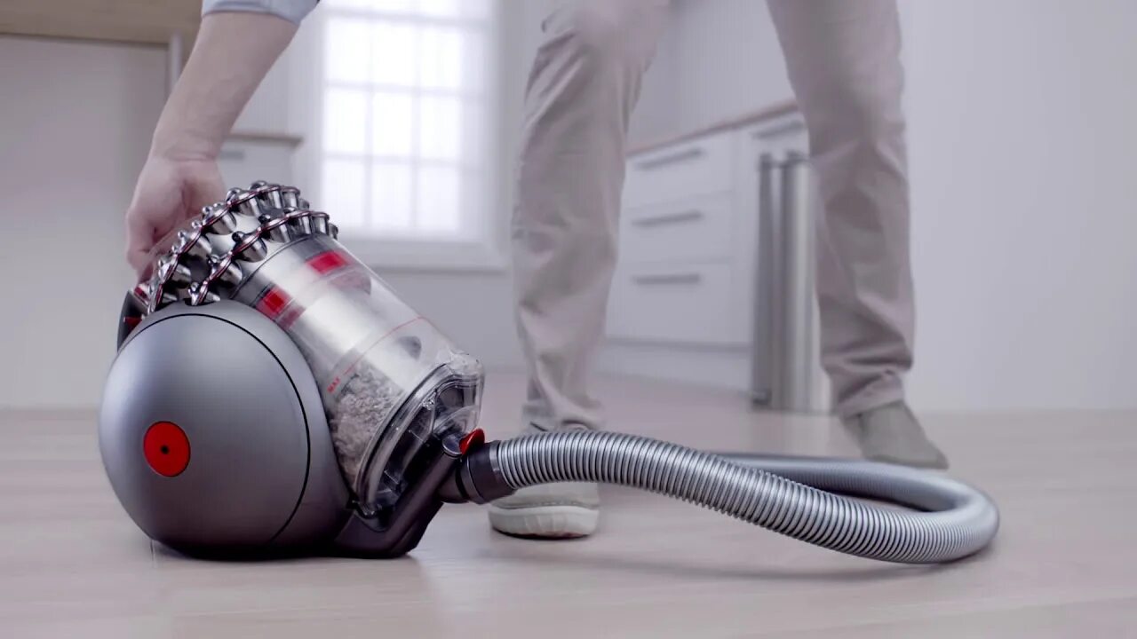 Мощность пылесоса дайсон. Пылесос Dyson Cinetic big Ball Animalpro 2. Dyson big Ball Multifloor 2. Dyson big Ball Multi Floor 2 cylinder Vacuum Cleaner. Дайсон Биг бол пылесос.