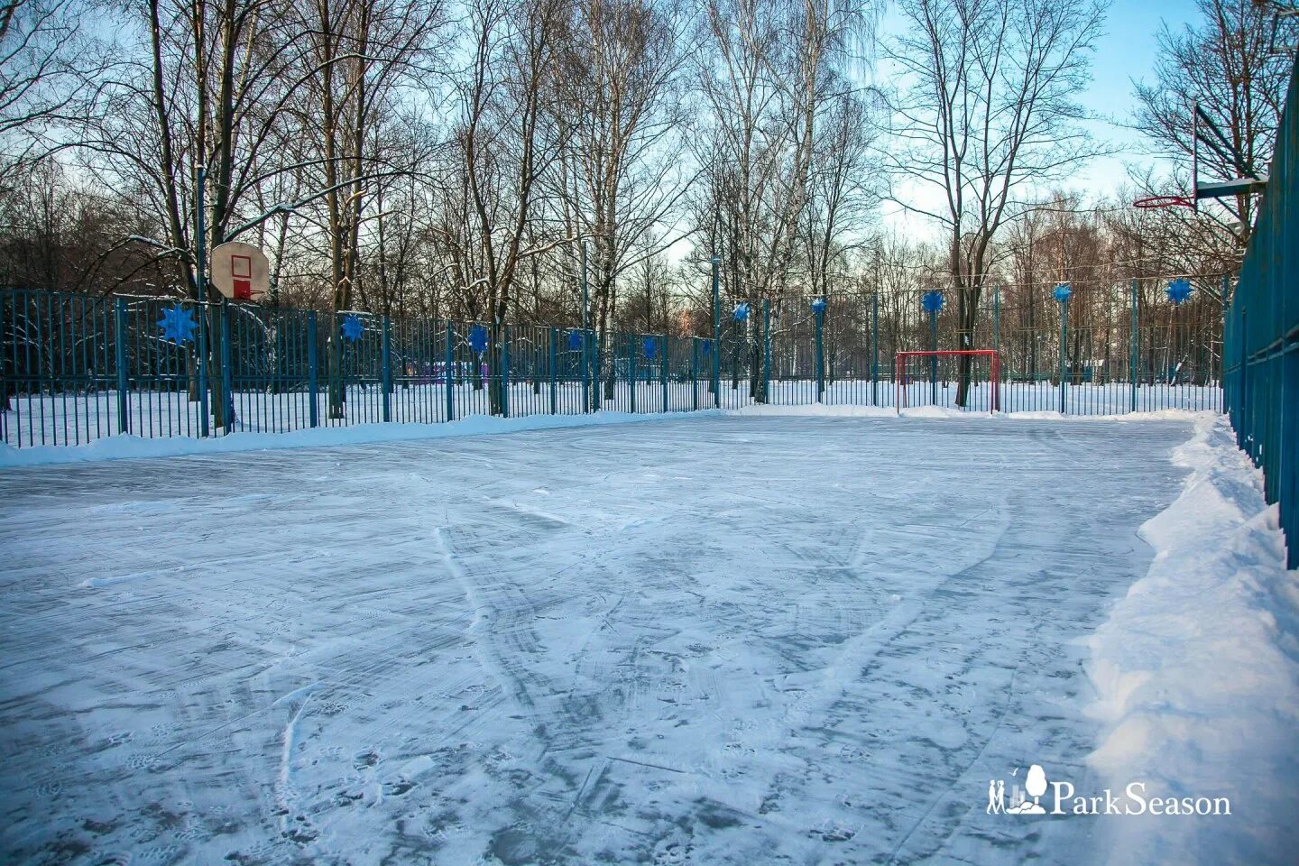 Масленица в северном тушино 2024. Каток Северное Тушино. Каток парк Северное Тушино 2022. Каток в парке Северное Тушино. Тушинский парк каток.