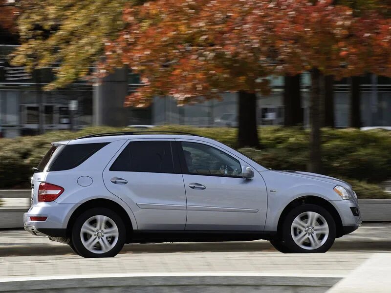 Ml 450. Mercedes benz ml 450. мерседес мл 450. 450 мл. мерседес мл 450 фото.