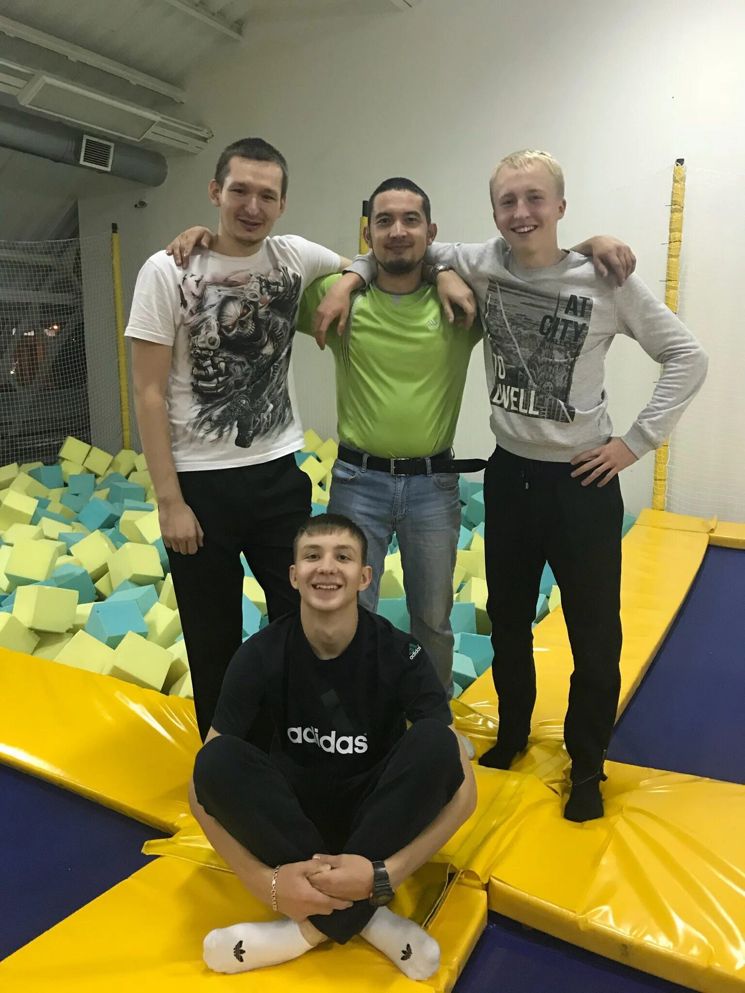 Город героев омск отзывы. Космополис город героев, омск. Космополис город героев. Тц орбита люберцы космополис. Город героев омск отзывы.