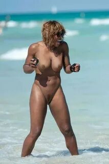 Serena williams nude photo.
