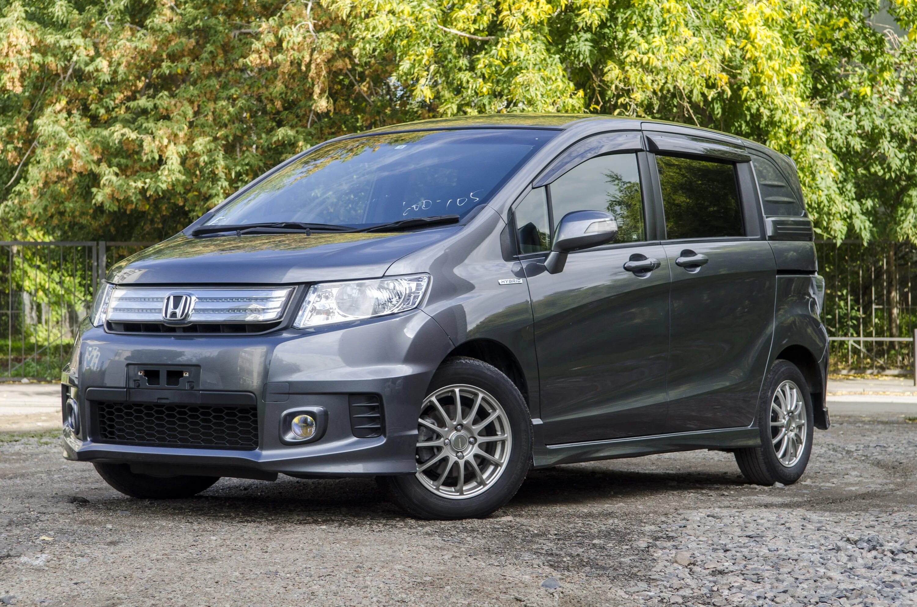 Honda spike купить. Honda freed Spike 2012. Honda freed Spike 2014. Honda freed Spike i, 2014. Honda freed 2014 Hybrid.