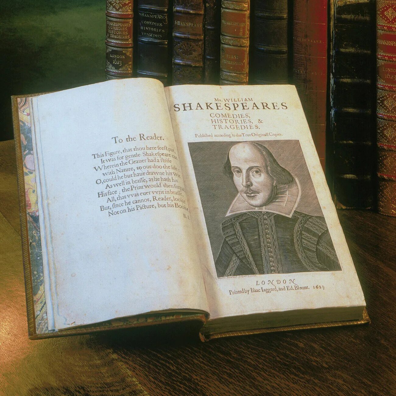 Шекспир книжная выставка в библиотеке. Shakespeare’s first Folio of 1623. Шекспир книжная выставка. Первое Фолио. Глобус 15 века Шекспир.