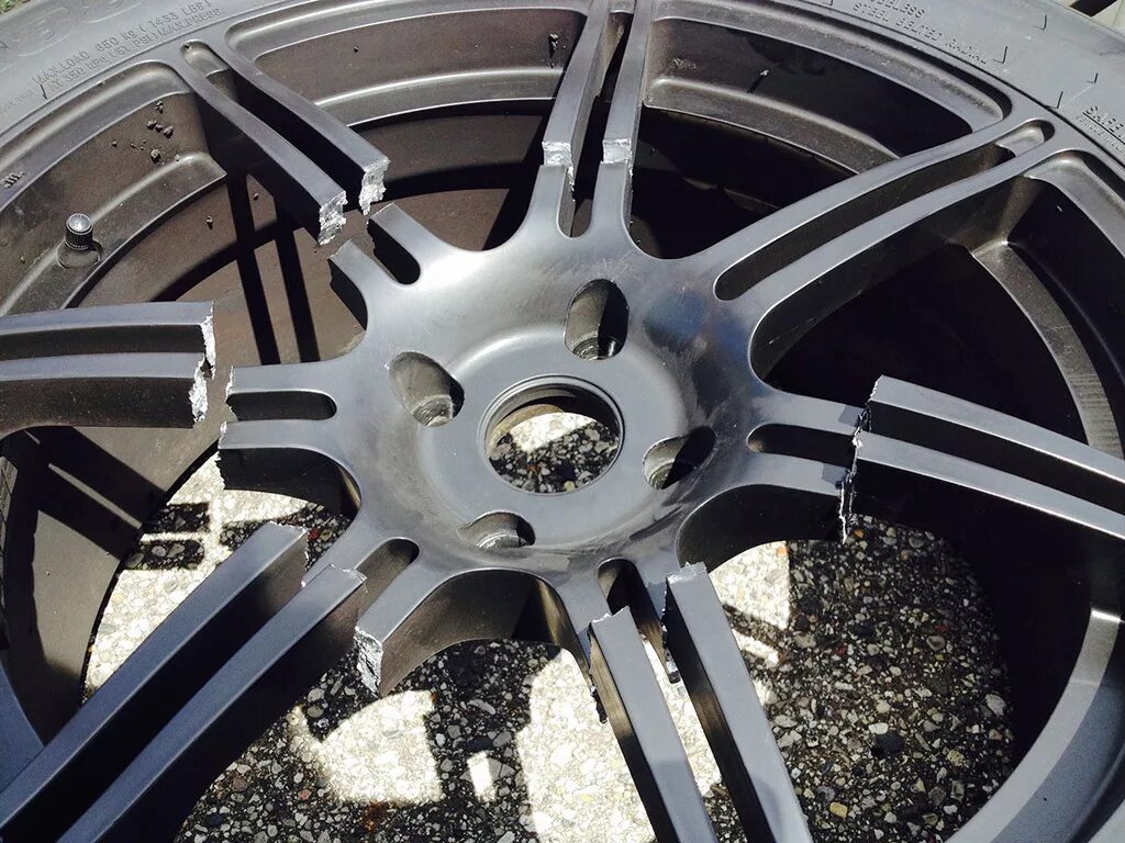 Литье хром r18 звезда. Литье хром r17 звезда. Диски покрашенные порошковой краской. Автомобильные диски снежинка. Производство кованных дисков.