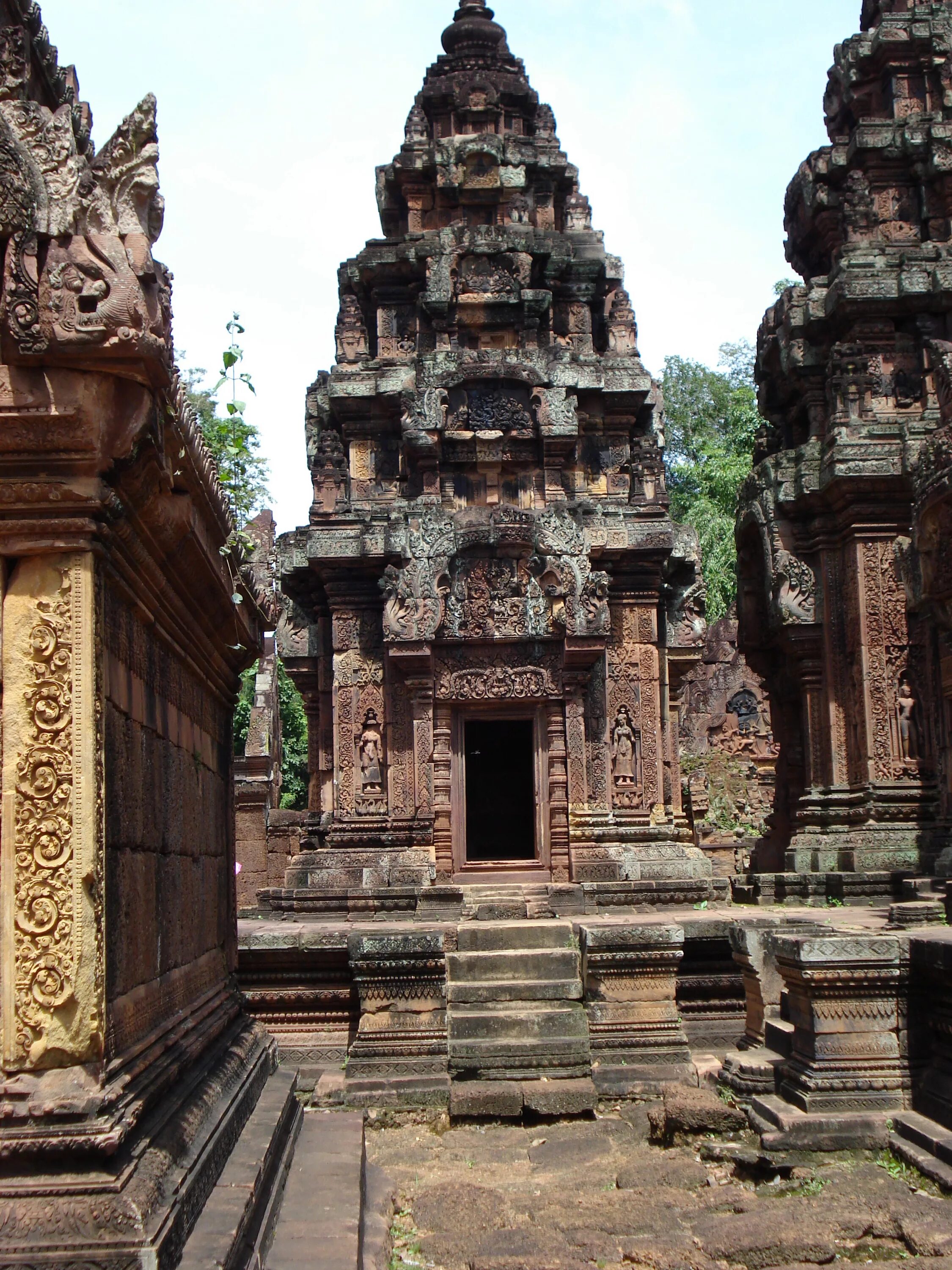Храмы Камбоджи. Ангкор-ват Камбоджа. Тайланд храм Ангкор. Храмовый центр древний в Камбодже.