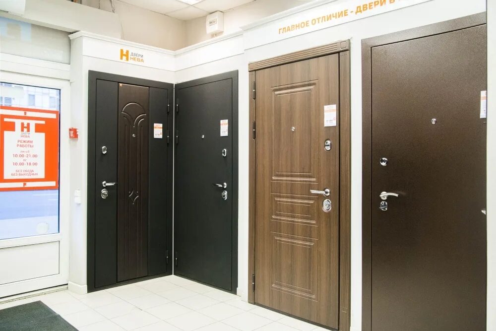 Магазин дверей приморский район. Двери межкомнатные штыковские. Двери в приморском крае. Штыковские двери, находка. Двери в глазове.