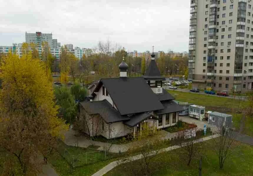 Царственных страстотерпцев ясенево. Храм Царственных страстотерпцев в Южном Измайлово. Храм на Магнитогорской улице. Шоссе Энтузиастов Церковь. Церковь на Чечерском проезде.