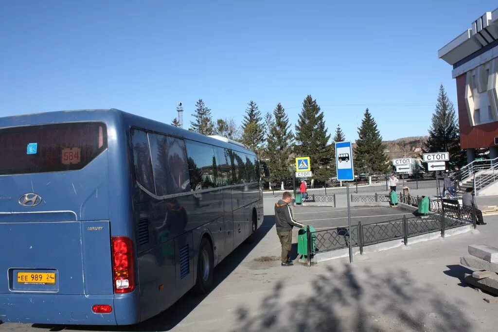 Бастрафик. Красноярский автовокзал. Автобусная станция Красноярска. Автобус Красноярск автовокзал. Автобусы автостанция Красноярск Ачинск.